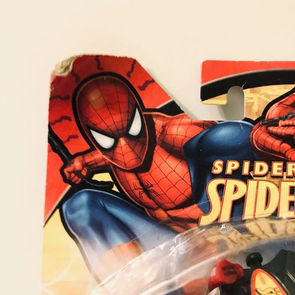 Spider Man Keychain with Web Climbing Action Spider Sense Spiderman - Picture 5 of 16